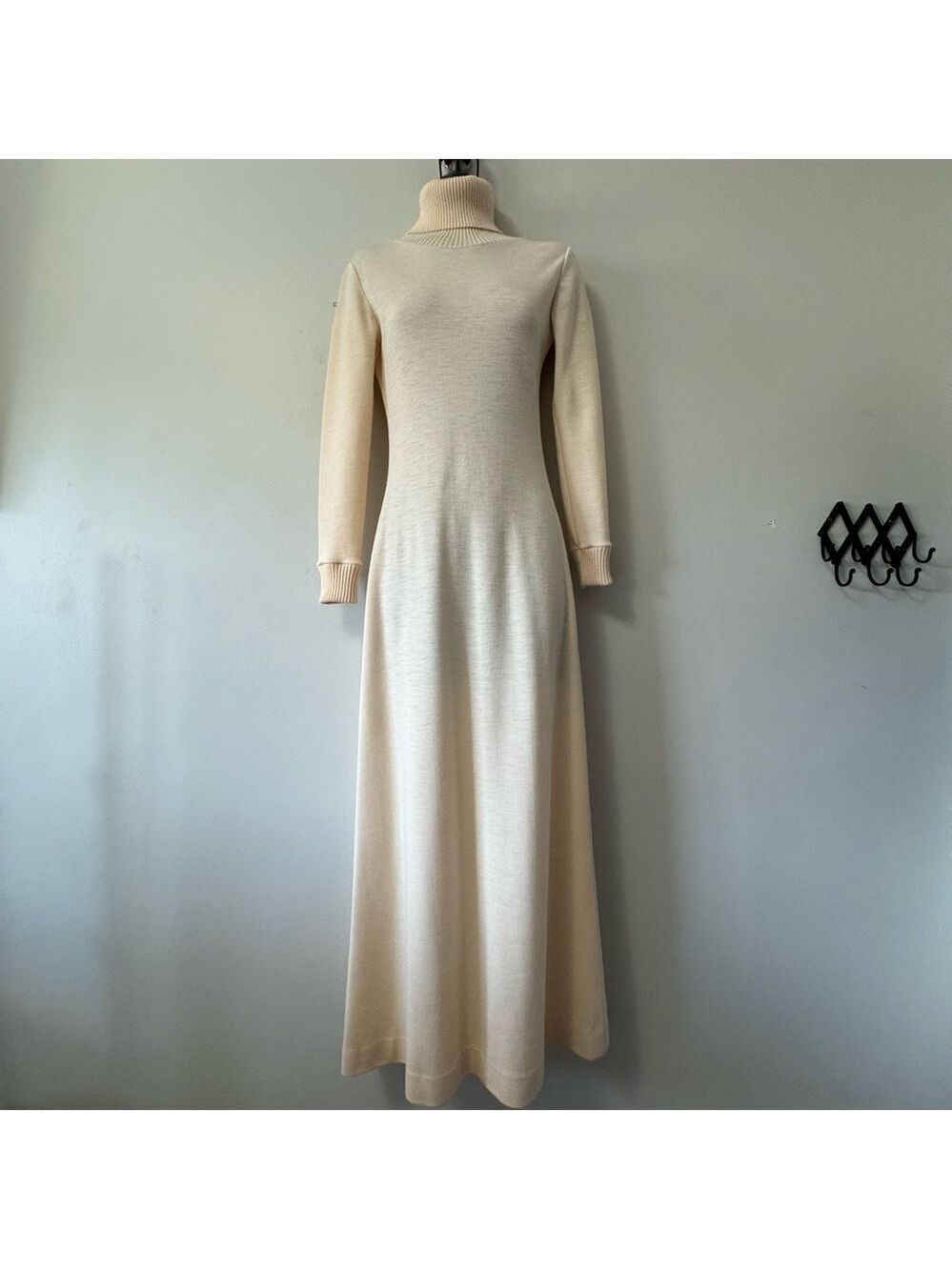 Vintage Partout Junior Maxi Long turtle neck sleeve Dress in Pure Virgin Wool 5